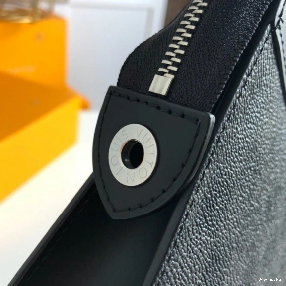 CHANELutch Louis Vuitton M41696 0331